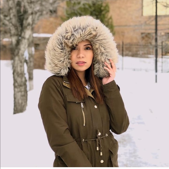 Meet your Posher, Margarette - Picture 1 of 1